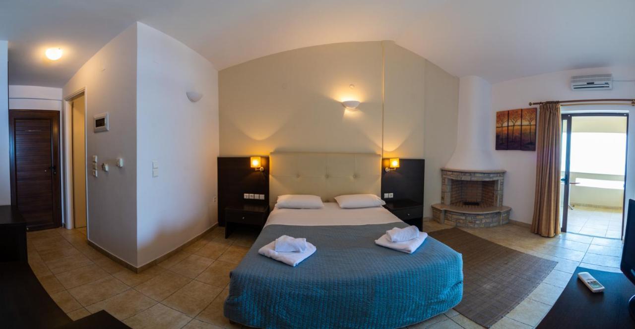 Casa Laios Hotel Paralia Chiliadou ภายนอก รูปภาพ