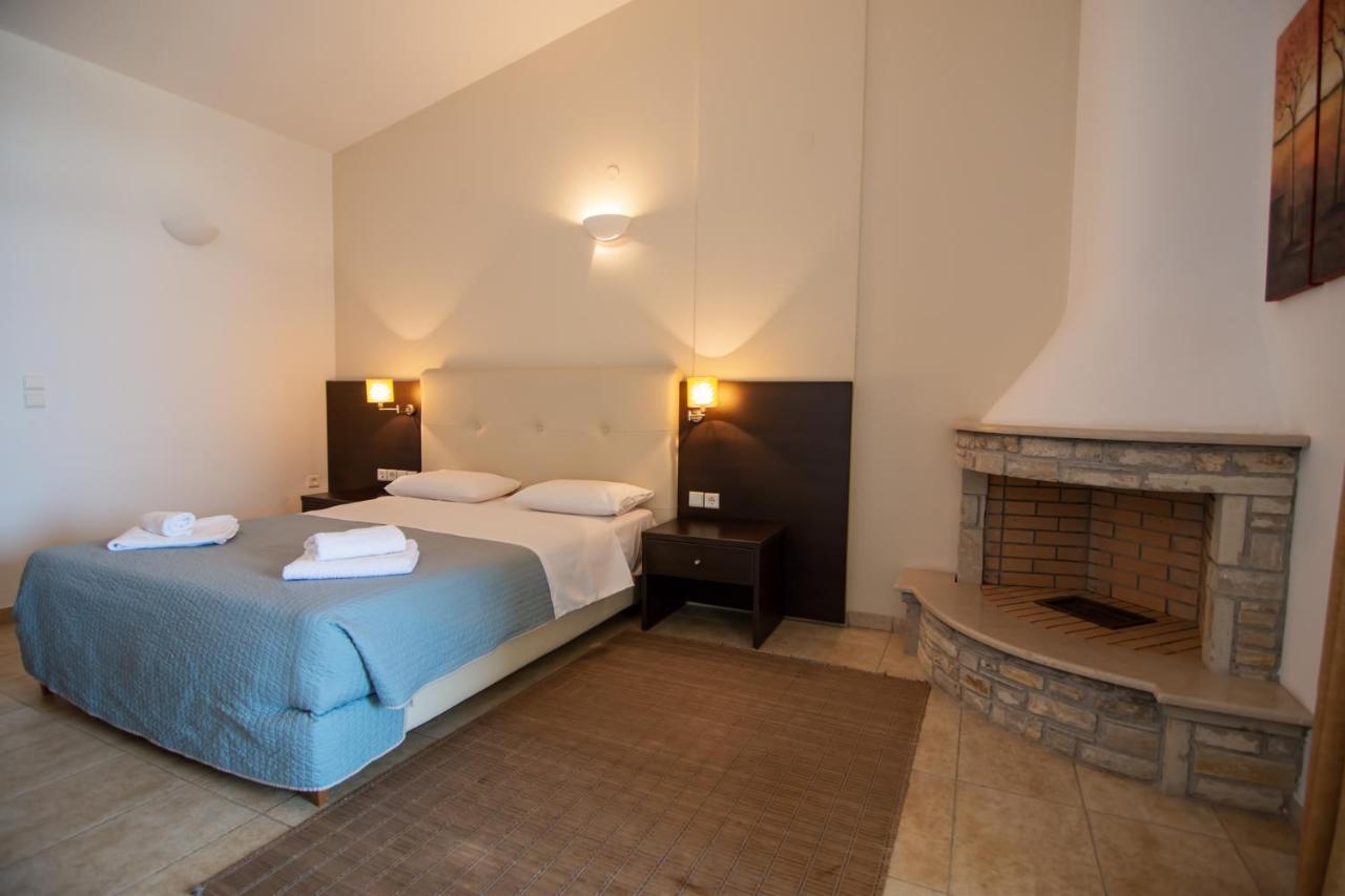 Casa Laios Hotel Paralia Chiliadou ภายนอก รูปภาพ